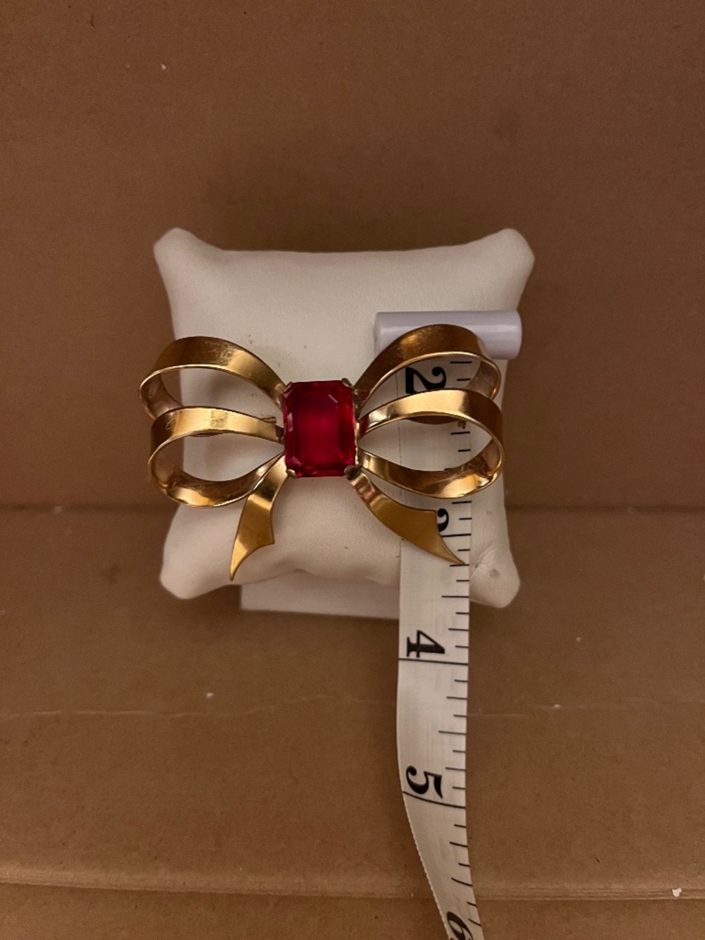 Vintage 1940s Coro Mexico Gold Tone Ribbon Bow Brooch Pin Emerald Cut Red Ruby